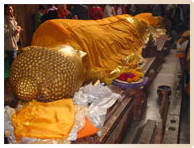 Statue du Nirvana du Bouddha à Kushinagar - Pèlerinage Bouddhisme Inde Népal Amitabha Terre Pure Statue du Nirvana du Bouddha à Kushinagar - Pèlerinage Bouddhisme Inde Népal Amitabha Terre Pure